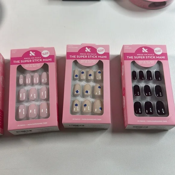 Lot of 10 NWT Press-On Nails